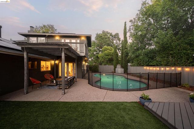 255 Evelyn Dr, Pleasant Hill, CA 94523