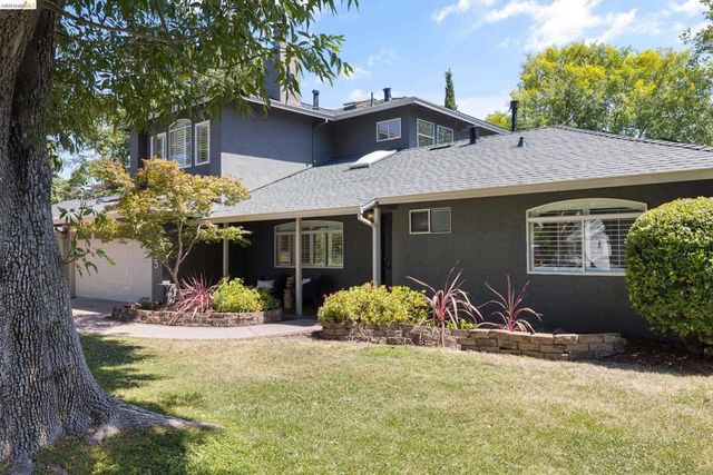 255 Evelyn Dr, Pleasant Hill, CA 94523