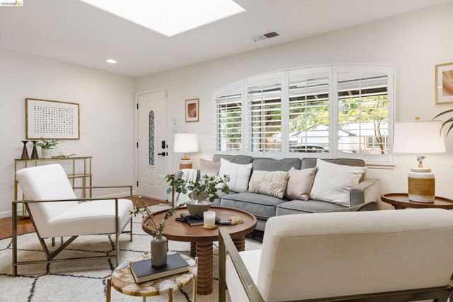 255 Evelyn Dr, Pleasant Hill, CA 94523