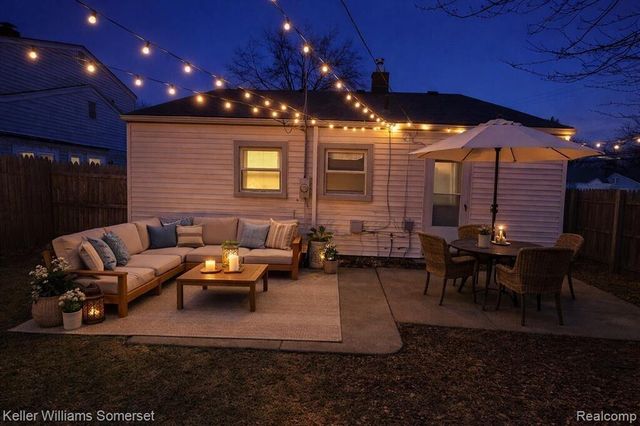 1644 E Goulson Avenue, Hazel Park, MI 48030