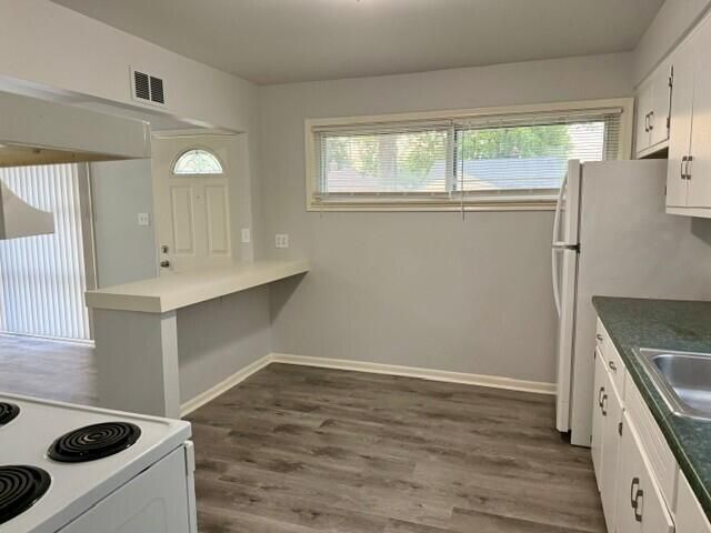 1644 E Goulson Avenue, Hazel Park, MI 48030