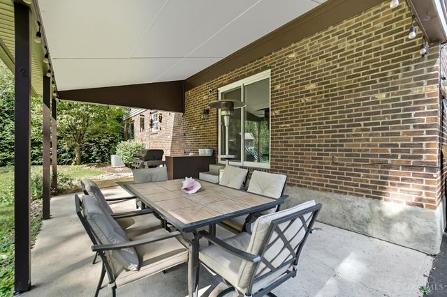 7835 Pfeiffer Road, Montgomery, OH 45242