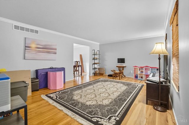 7835 Pfeiffer Road, Montgomery, OH 45242