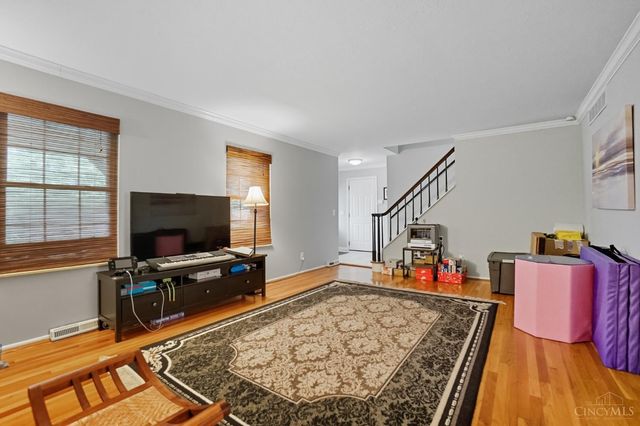 7835 Pfeiffer Road, Montgomery, OH 45242