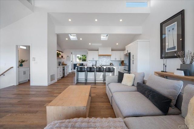 1875 Parliament Drive, Encinitas, CA 92024