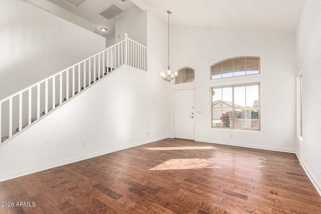 Image 10 of property listing at 1710 W HIDDENVIEW Drive, Phoenix, AZ 85045