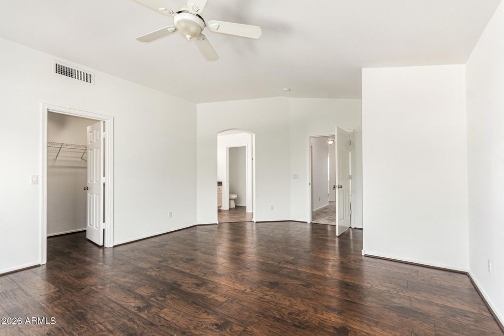 Image 21 of property listing at 1710 W HIDDENVIEW Drive, Phoenix, AZ 85045