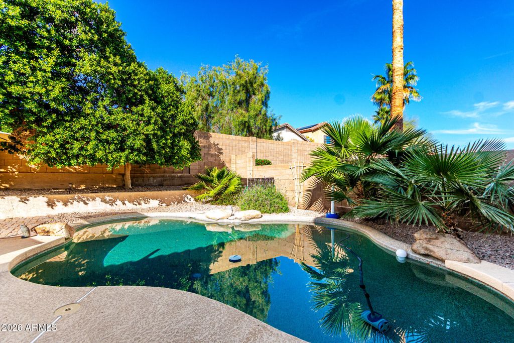 Image 44 of property listing at 1710 W HIDDENVIEW Drive, Phoenix, AZ 85045