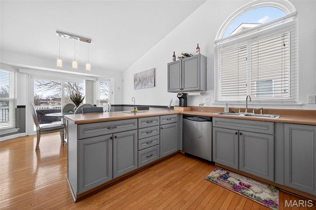 1455 Norwood Hills Drive, O'fallon, MO 63366