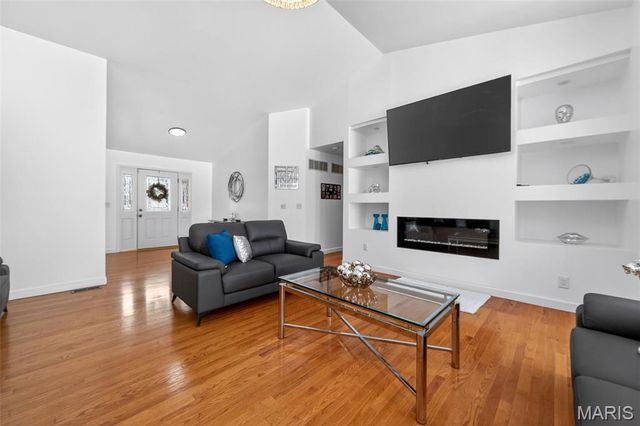 1455 Norwood Hills Drive, O'fallon, MO 63366