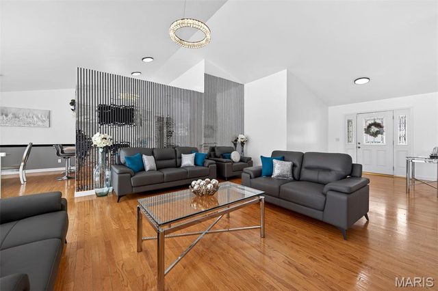 1455 Norwood Hills Drive, O'fallon, MO 63366