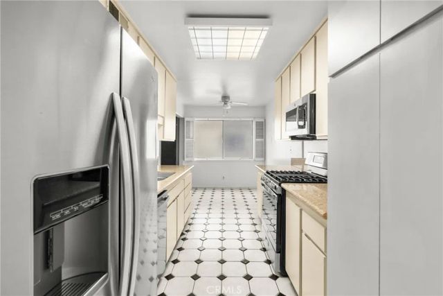6249 Randi Avenue, Woodland Hills, CA 91367