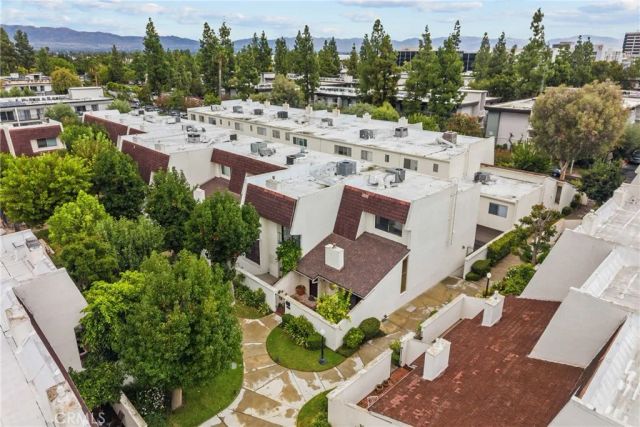 6249 Randi Avenue, Woodland Hills, CA 91367