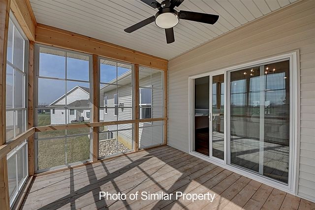 2933 Clubhouse Dr, Marion, IA 52302