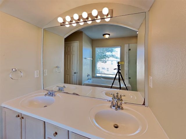 3203 Farrel Hill Street, Fresno, TX 77545