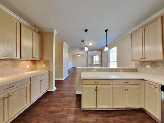 3203 Farrel Hill Street, Fresno, TX 77545