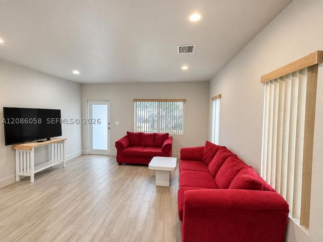 4420 NW 30th Ave, Miami, FL 33142