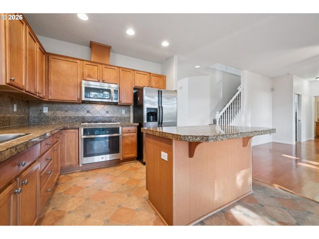 3780 Se BELLE OAK Ave, Hillsboro, OR 97123