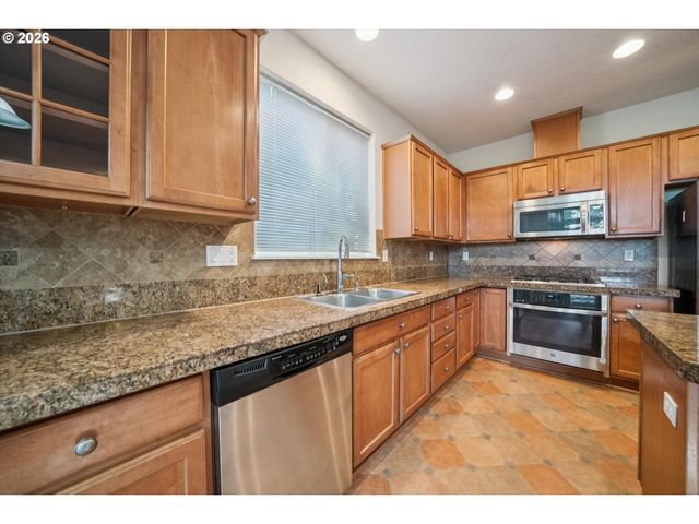 3780 Se BELLE OAK Ave, Hillsboro, OR 97123