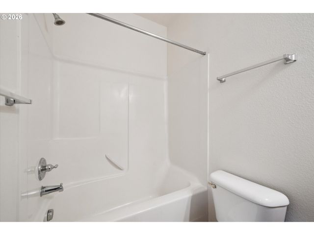 3780 Se BELLE OAK Ave, Hillsboro, OR 97123