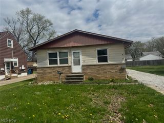 581 E 332nd Street, Eastlake, OH 44095