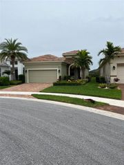 9118 SW Michele Way, Port St Lucie, FL 34987