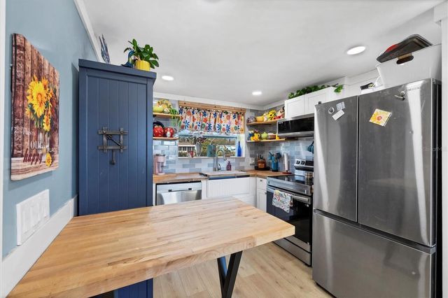 1172 EDGEMERE PLACE, Englewood, FL 34224