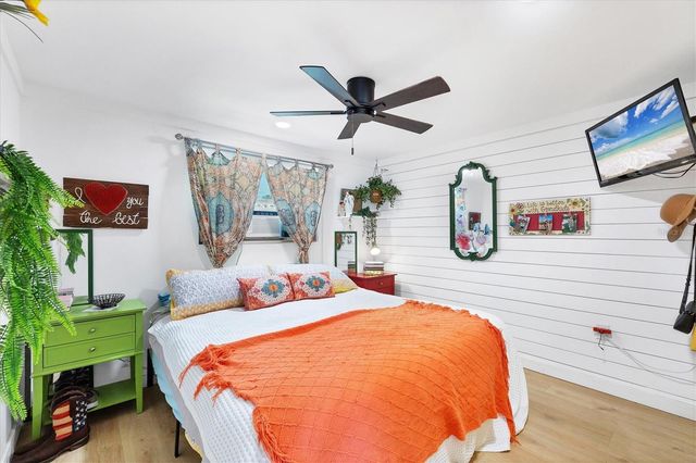 1172 EDGEMERE PLACE, Englewood, FL 34224