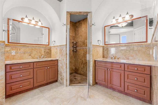 2665 NW 100th Ave, Doral, FL 33172