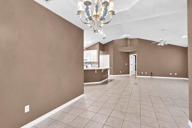 4339 Hidden Lakes Drive, Niceville, FL 32578