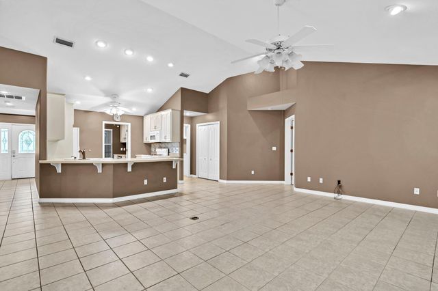 4339 Hidden Lakes Drive, Niceville, FL 32578