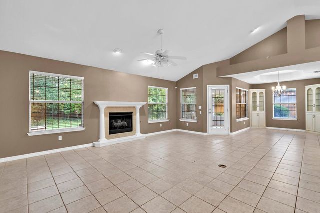 4339 Hidden Lakes Drive, Niceville, FL 32578