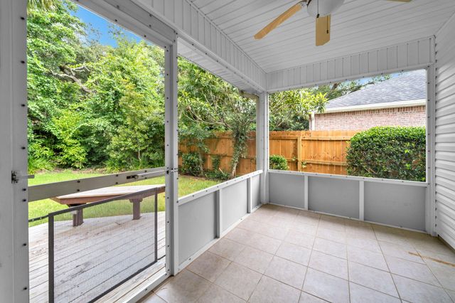 4339 Hidden Lakes Drive, Niceville, FL 32578
