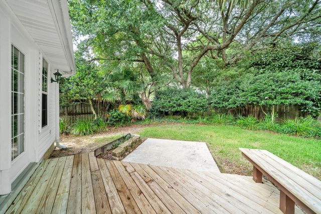 4339 Hidden Lakes Drive, Niceville, FL 32578