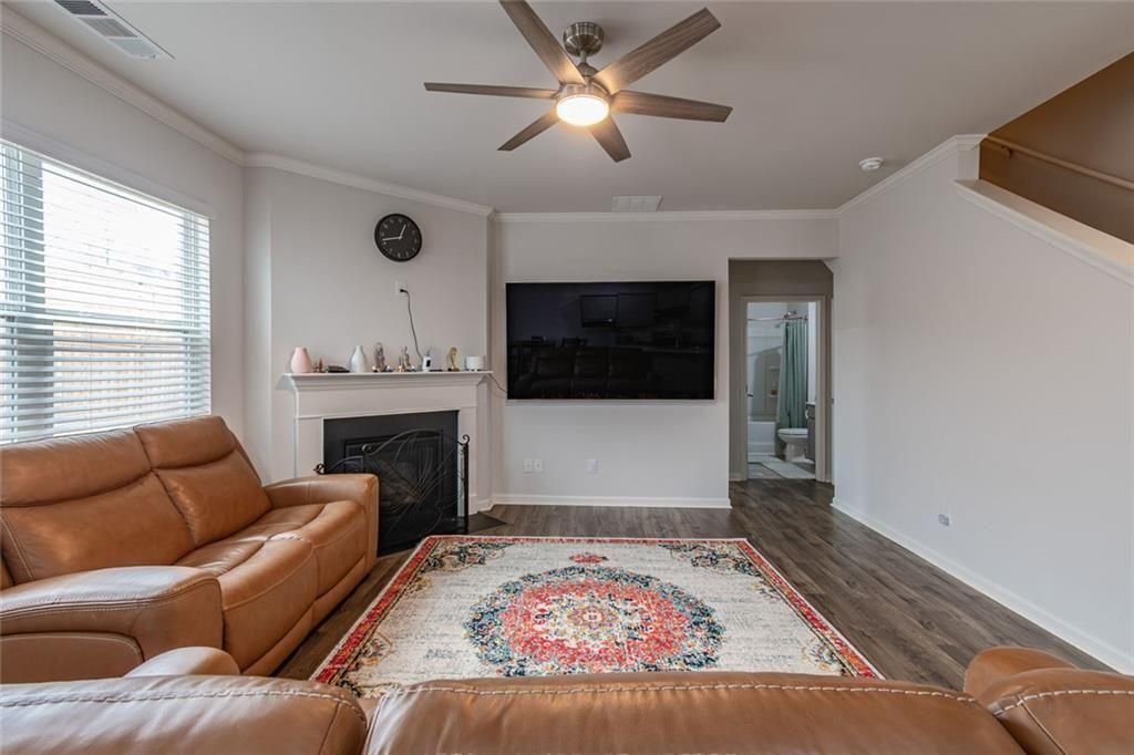 Image 13 of property listing at 4775 Burningbush Way, Cumming, GA 30040