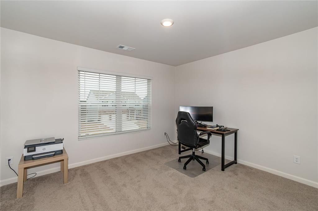 Image 34 of property listing at 4775 Burningbush Way, Cumming, GA 30040