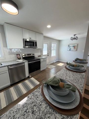 619 E 109th Street, Kansas City, MO 64131