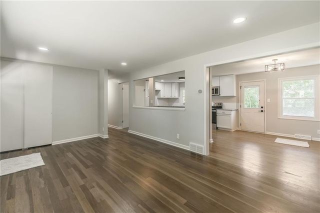 619 E 109th Street, Kansas City, MO 64131