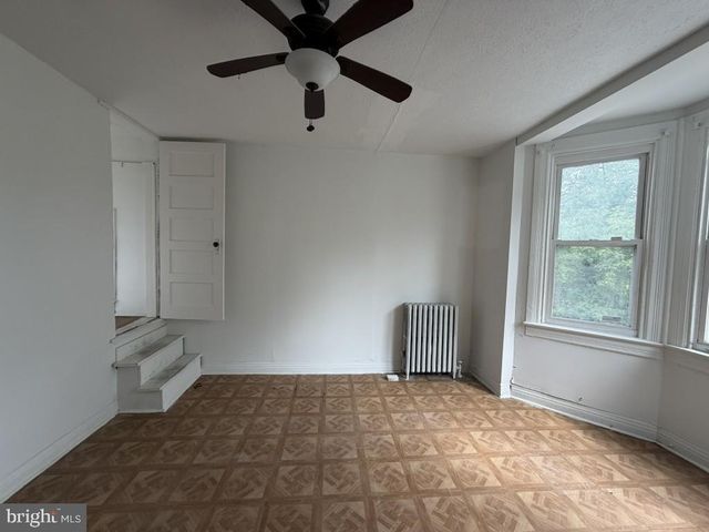 2206 LYNDHURST AVE, Baltimore, MD 21216