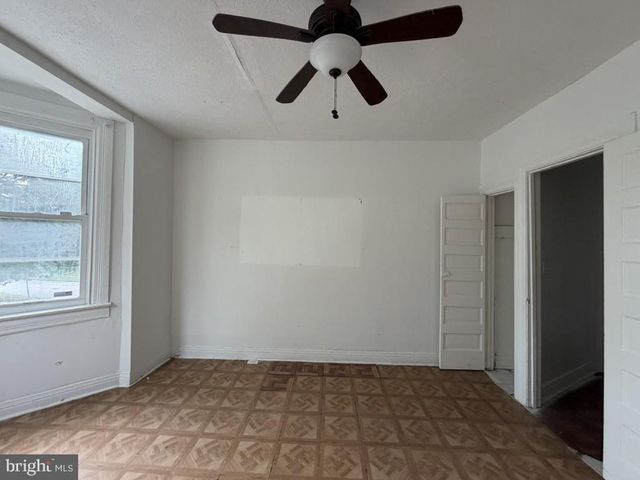 2206 LYNDHURST AVE, Baltimore, MD 21216