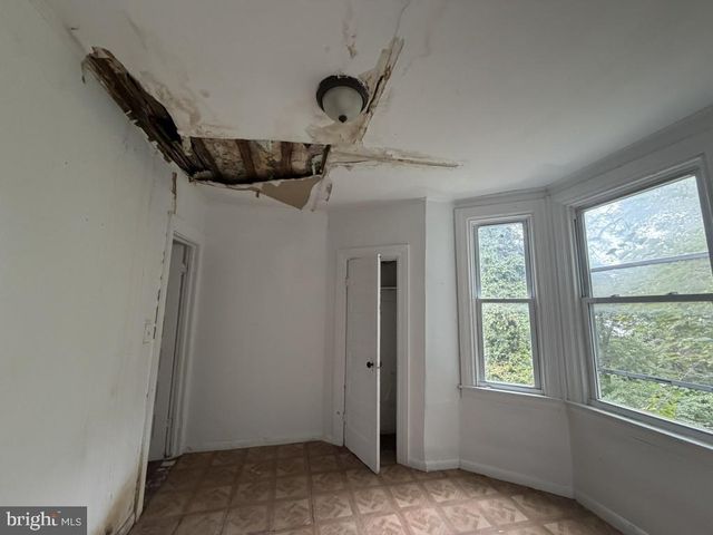 2206 LYNDHURST AVE, Baltimore, MD 21216