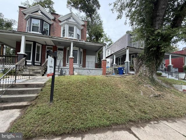 2206 LYNDHURST AVE, Baltimore, MD 21216