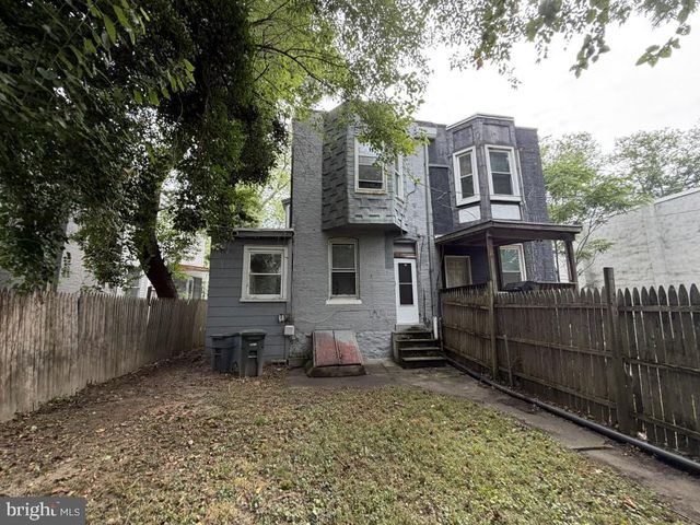 2206 LYNDHURST AVE, Baltimore, MD 21216