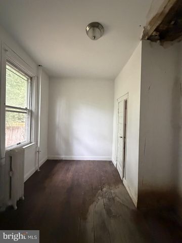 2206 LYNDHURST AVE, Baltimore, MD 21216