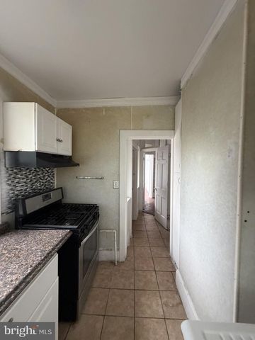 2206 LYNDHURST AVE, Baltimore, MD 21216