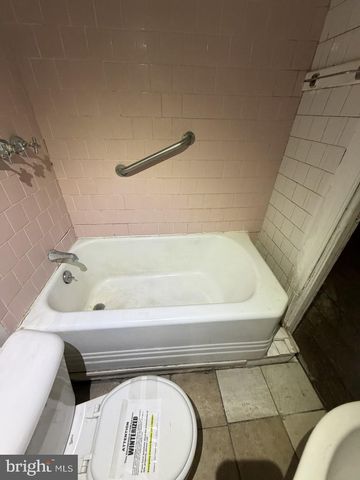 2206 LYNDHURST AVE, Baltimore, MD 21216