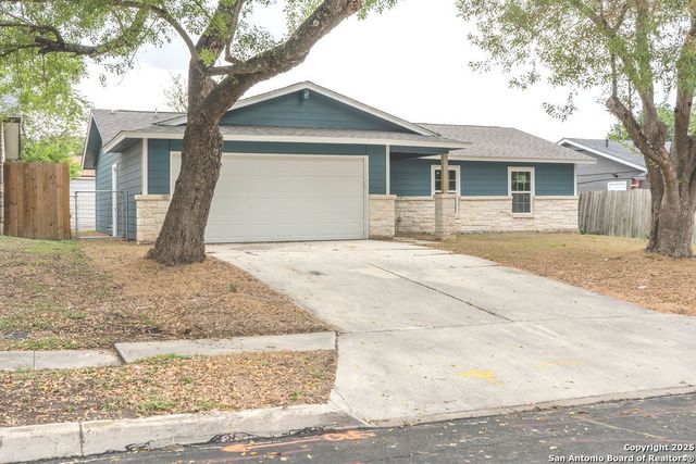 8434 Glen Shadow, San Antonio, TX 78239