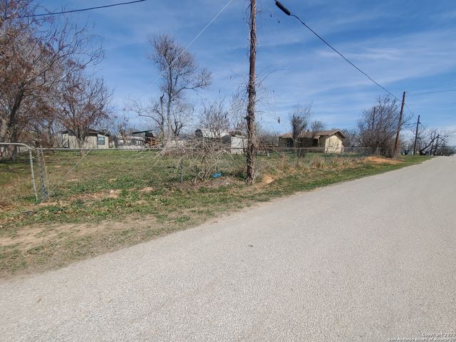 19939 CARUTHERS, Somerset, TX 78069