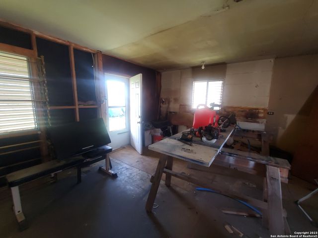 19939 CARUTHERS, Somerset, TX 78069