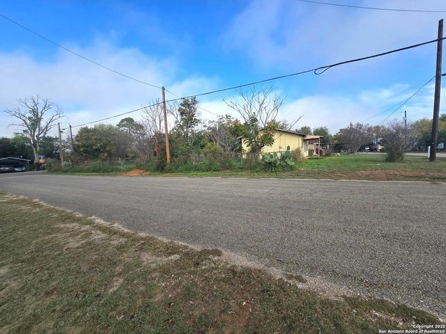 19939 CARUTHERS, Somerset, TX 78069